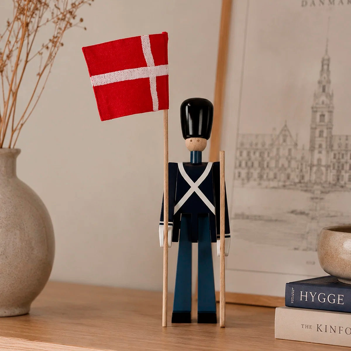 Kay Bojesen fanebærer