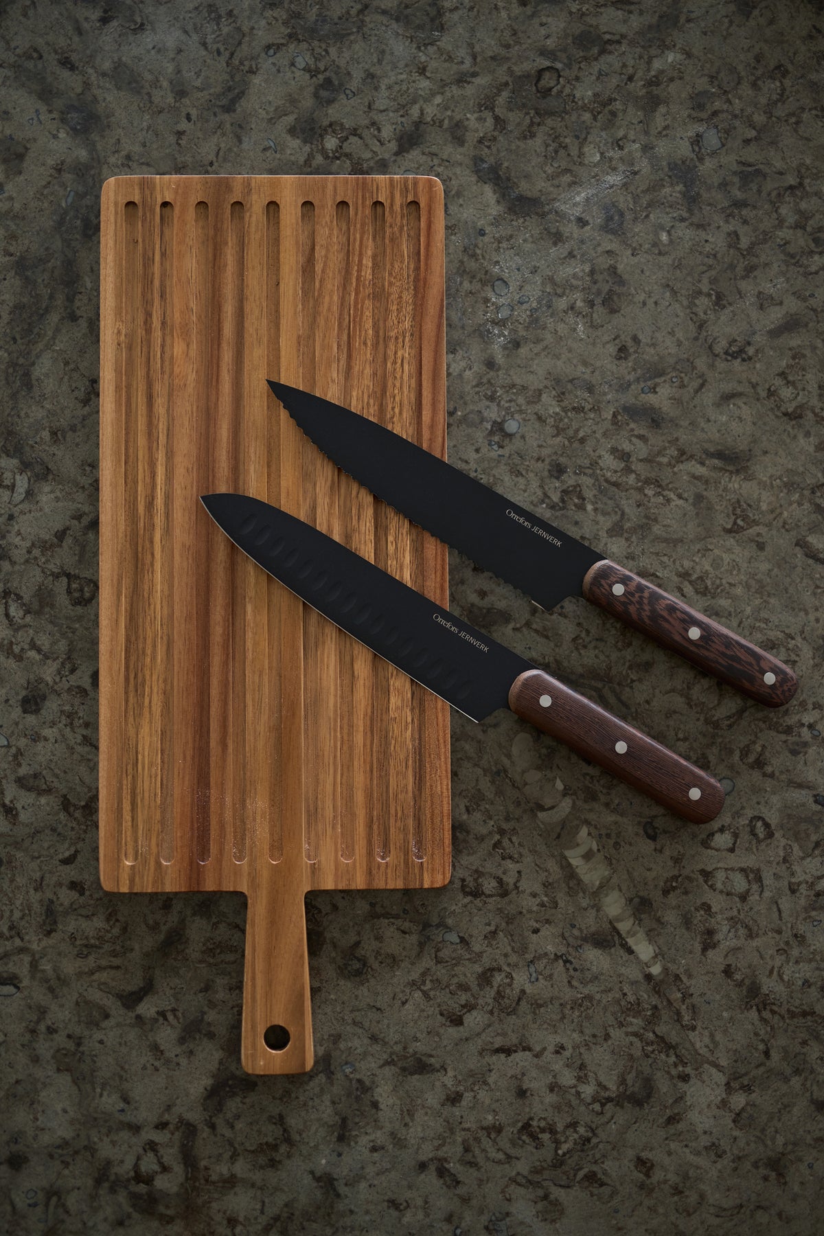 Orrefors Jernverk Blacksmith knive med skærebræt – 2-pak