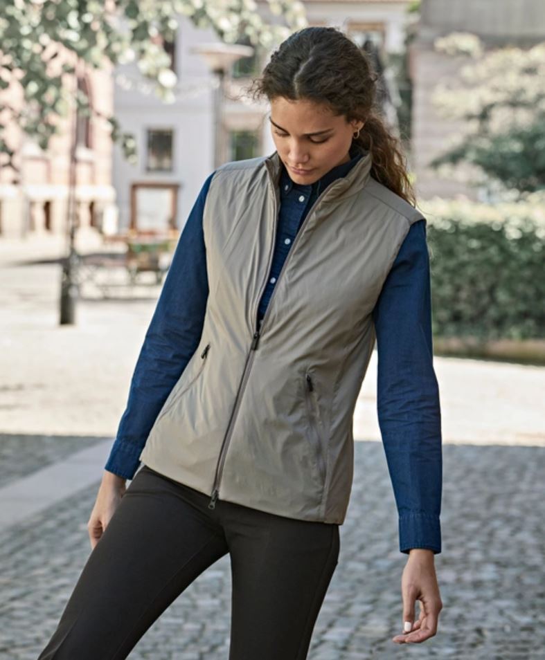 TEE JAYS Women's PureLite Bodywarmer (Style 9693) – Black